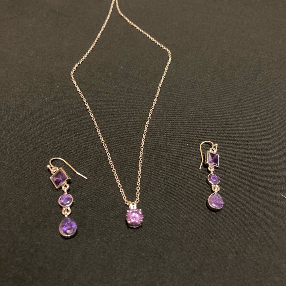 Necklace and earrings set